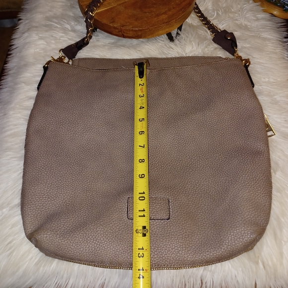 G.H. Bass & Co. Large Leather Taupe Women's Shoulder Bag 16x14" - Picture 14 of 16